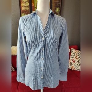 H&M Pinstripe Button down Collar blouse Blue and White. Tapered fit Size 4